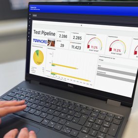Das Digital Inspection Tool von TÜV NORD optimiert die Dokumentation, beschleunigt Arbeitsprozesse und reduziert Fehler beim Pipelinebau. Foto: TÜV NORD