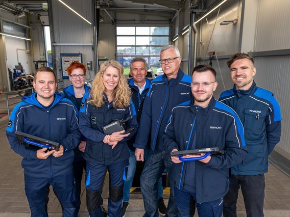 TÜV NORD Team an der TÜV NORD Station