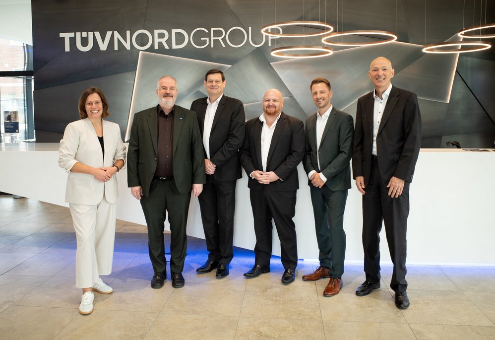 Kickoff-Meeting TÜV NORD und EPI Group TÜV NORD übernimmt EPI Group