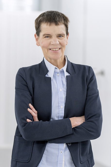 Monika Steimle, Leiterin des Kälte-, Klima- und Lüftungstechnik-Labors bei TÜV NORD. Bildquelle: Frauke Schumann/TÜV NORD AG