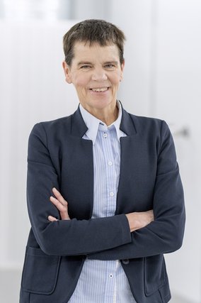 Monika Steimle, Leiterin des Kälte-, Klima- und Lüftungstechnik-Labors bei TÜV NORD. Bildquelle: Frauke Schumann/TÜV NORD AG