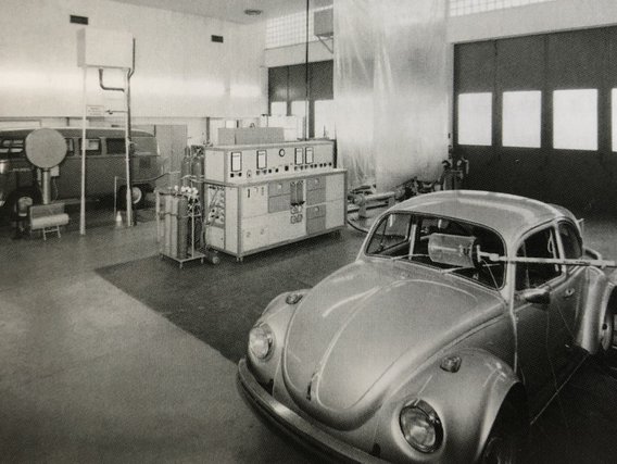 Abgasmessungen im Kraftfahrzeuglabor Essen, ca. 1972