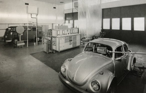 Abgasmessungen im Kraftfahrzeuglabor Essen, ca. 1972