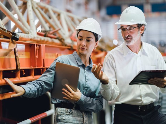 Ingenieure bei der Arbeit