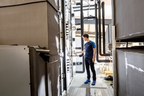 Im Herz des KKL-Labors von TÜV NORD. Foto: Frauke Schumann/TÜV NORD AG