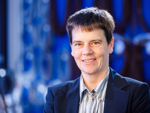 Monika Steimle portrait