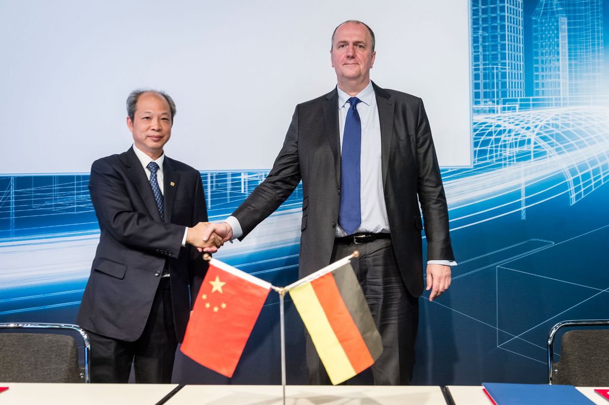 CRRC und TÜV NORD haben eine strategische Partnerschaft unterzeichnet.