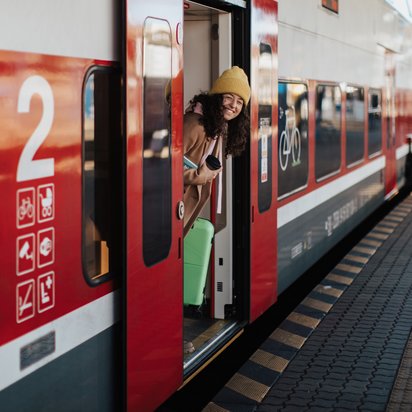 Beispielsweise Türsteuerungen von Bahnfahrzeugen werden von der neuen Zertifizierungsstelle bei TÜV NORD Mobilität zertifiziert. Beispielsweise Türsteuerungen von Bahnfahrzeugen werden von der neuen Zertifizierungsstelle bei TÜV NORD Mobilität zertifiziert. Foto: Halfpoint /Adobe-Stock